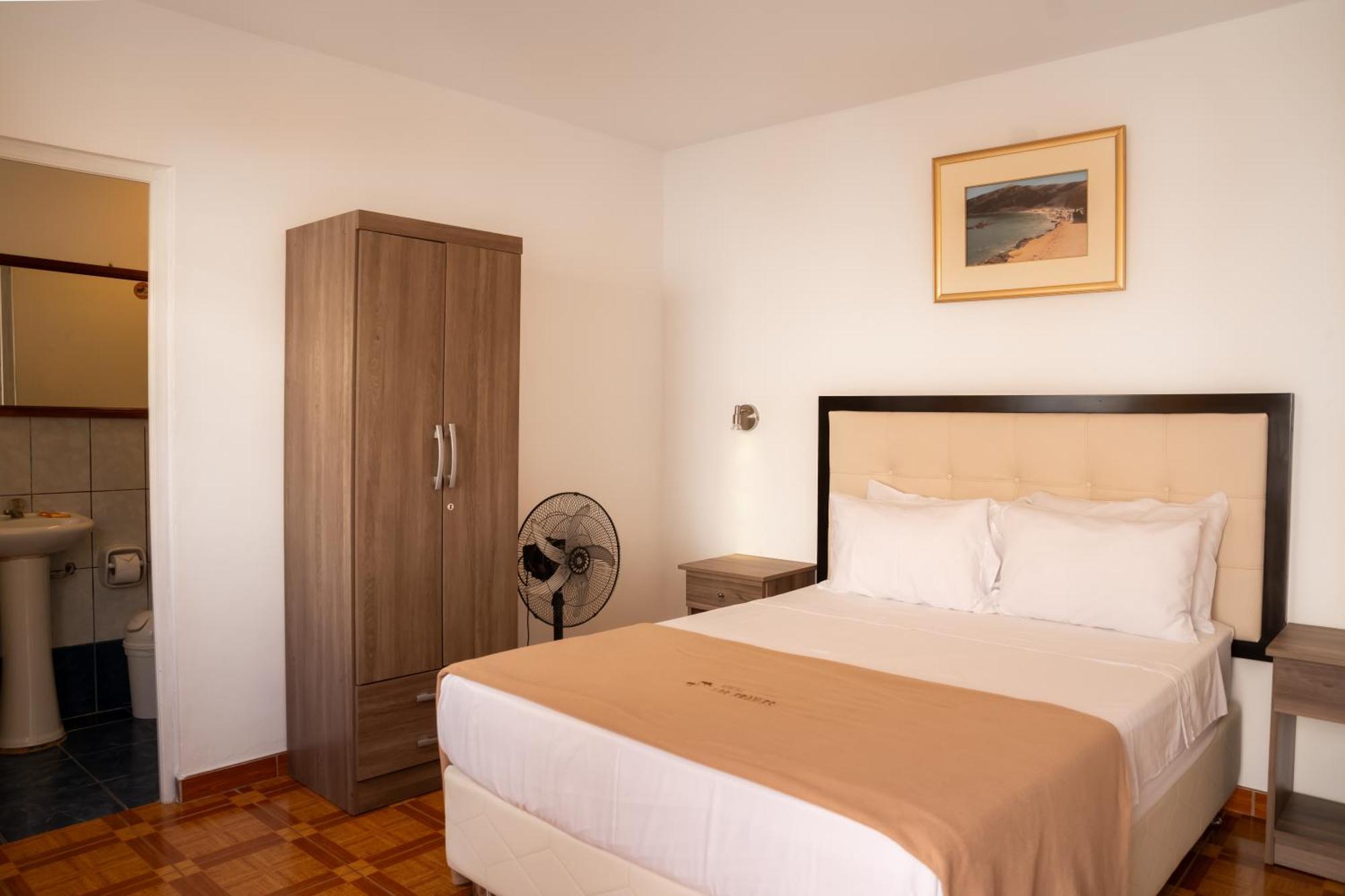 Hostal Los Frayles Паракас Екстер'єр фото