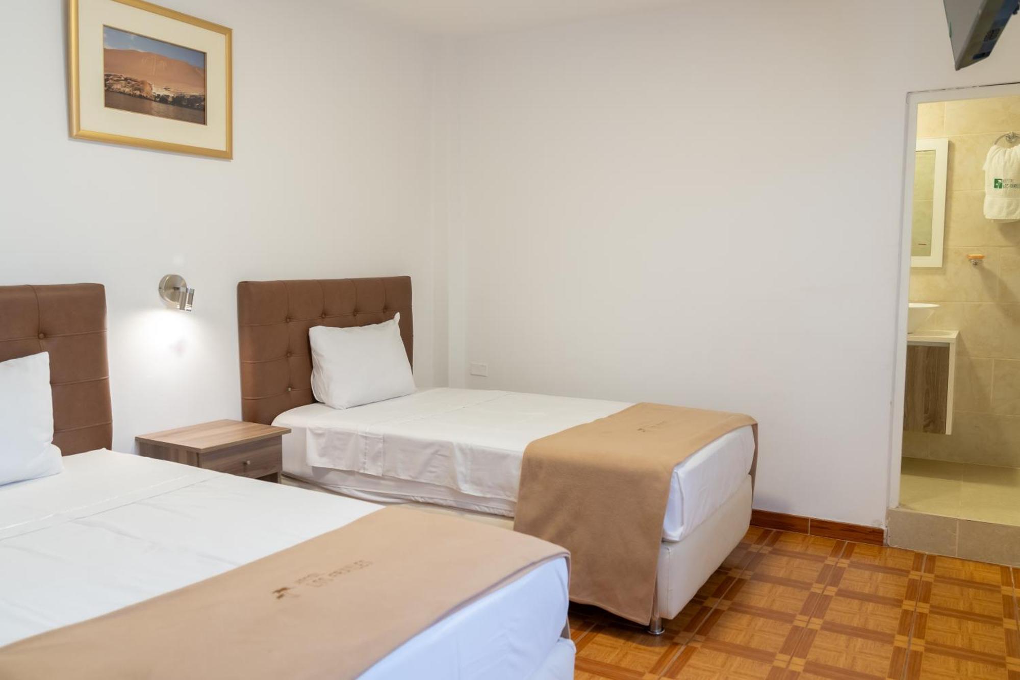 Hostal Los Frayles Паракас Екстер'єр фото