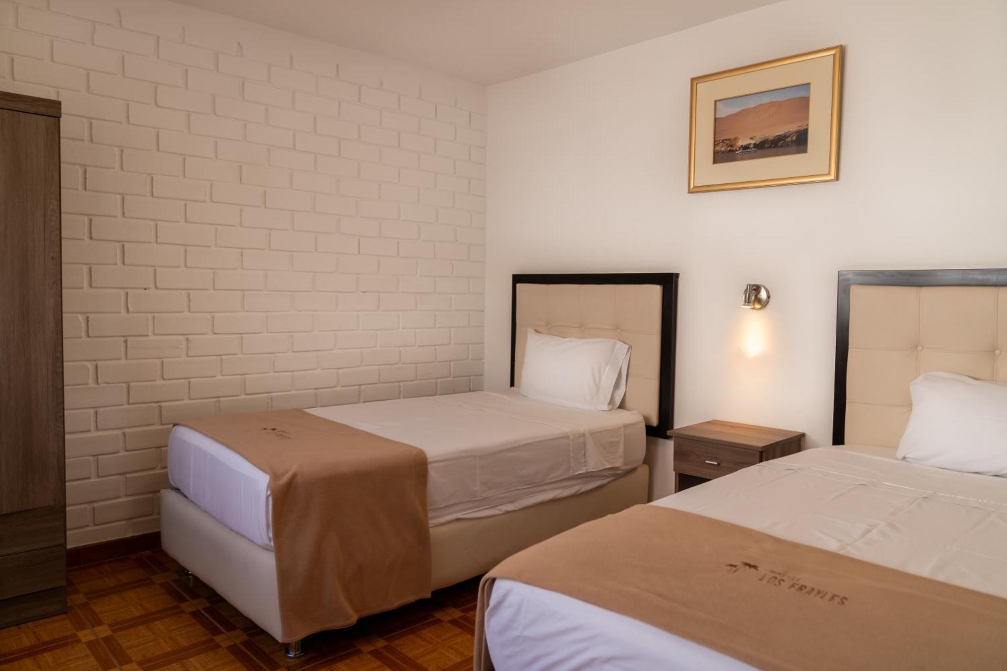 Hostal Los Frayles Паракас Екстер'єр фото