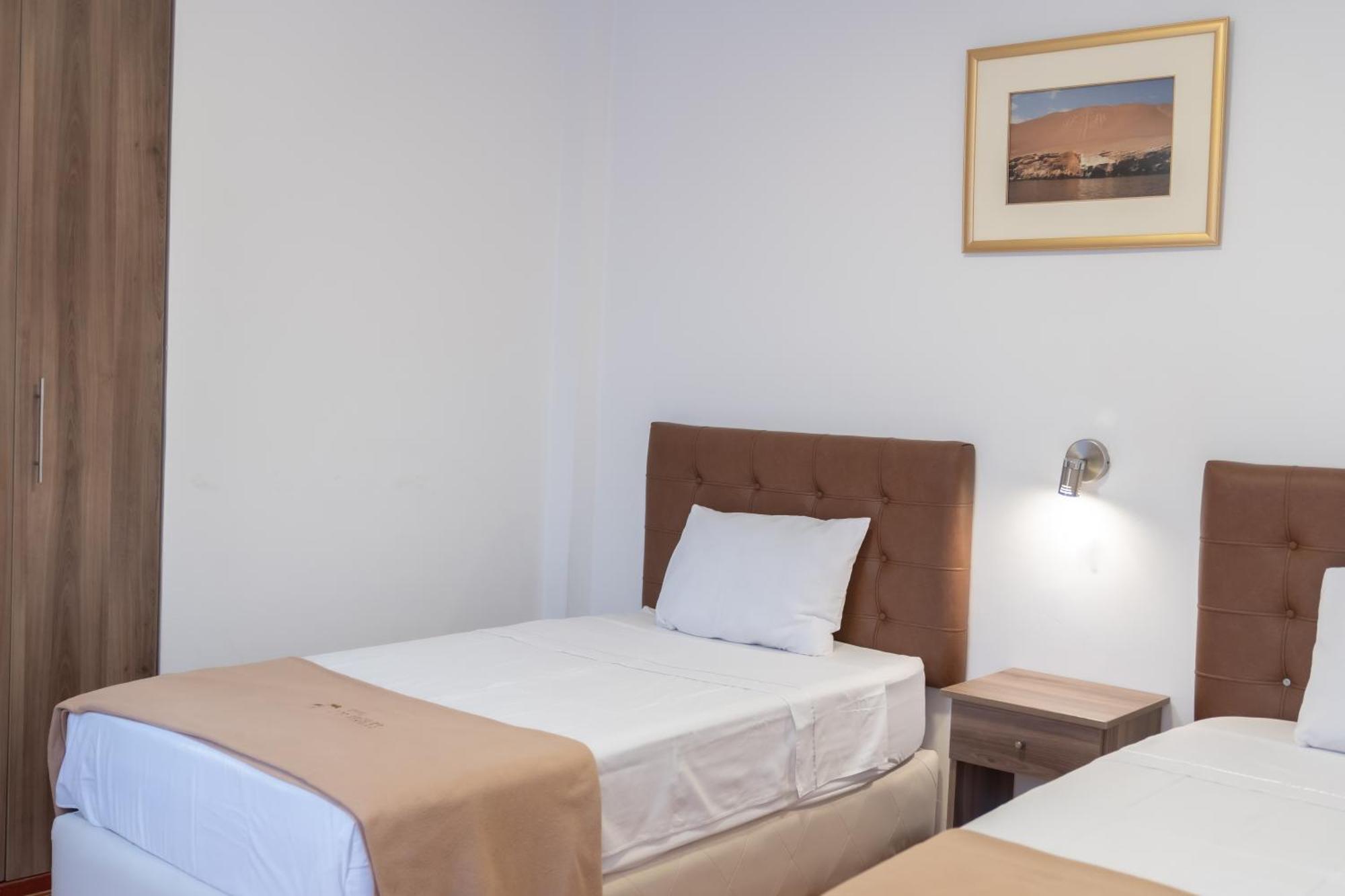 Hostal Los Frayles Паракас Екстер'єр фото