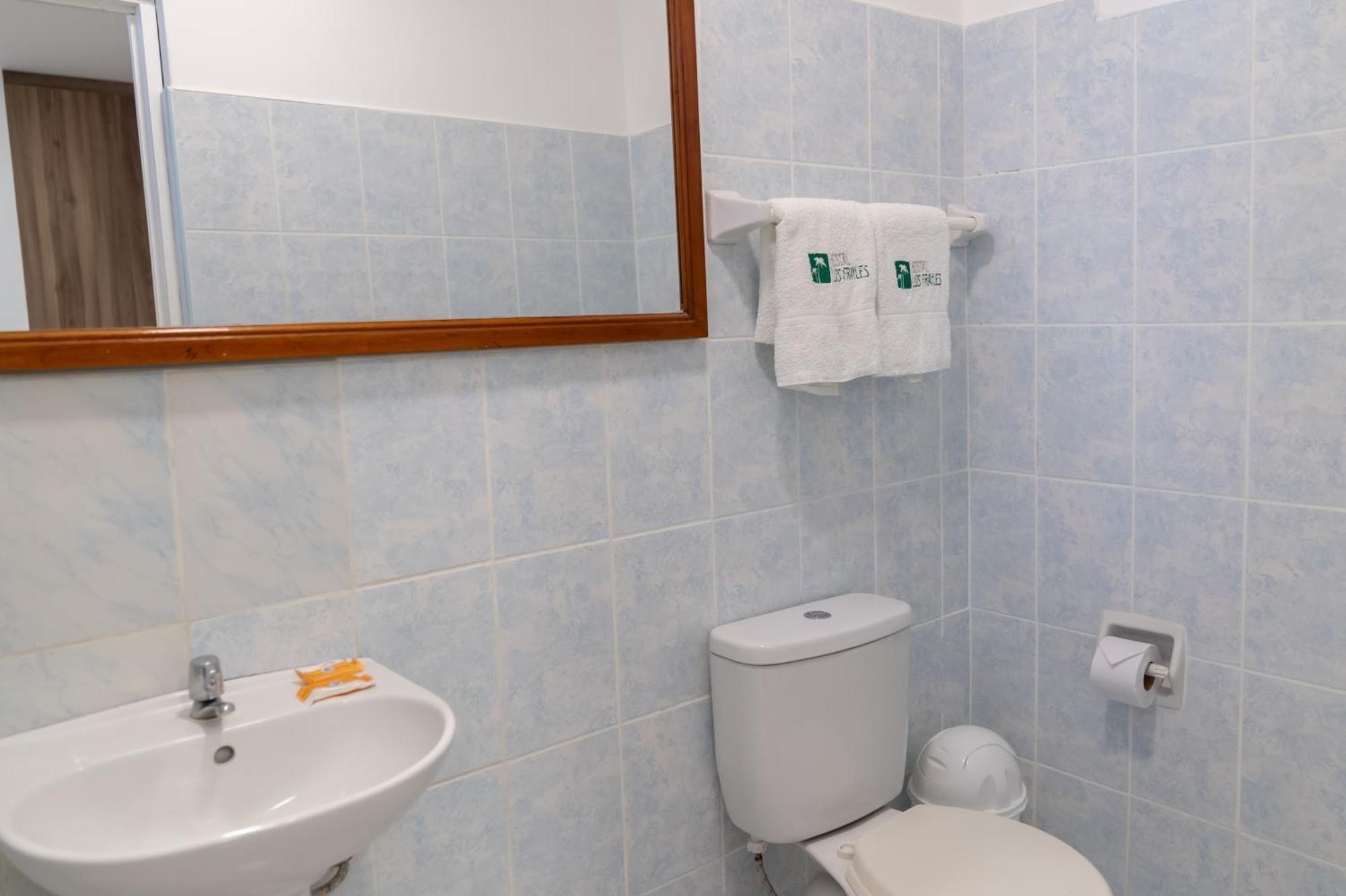 Hostal Los Frayles Паракас Екстер'єр фото