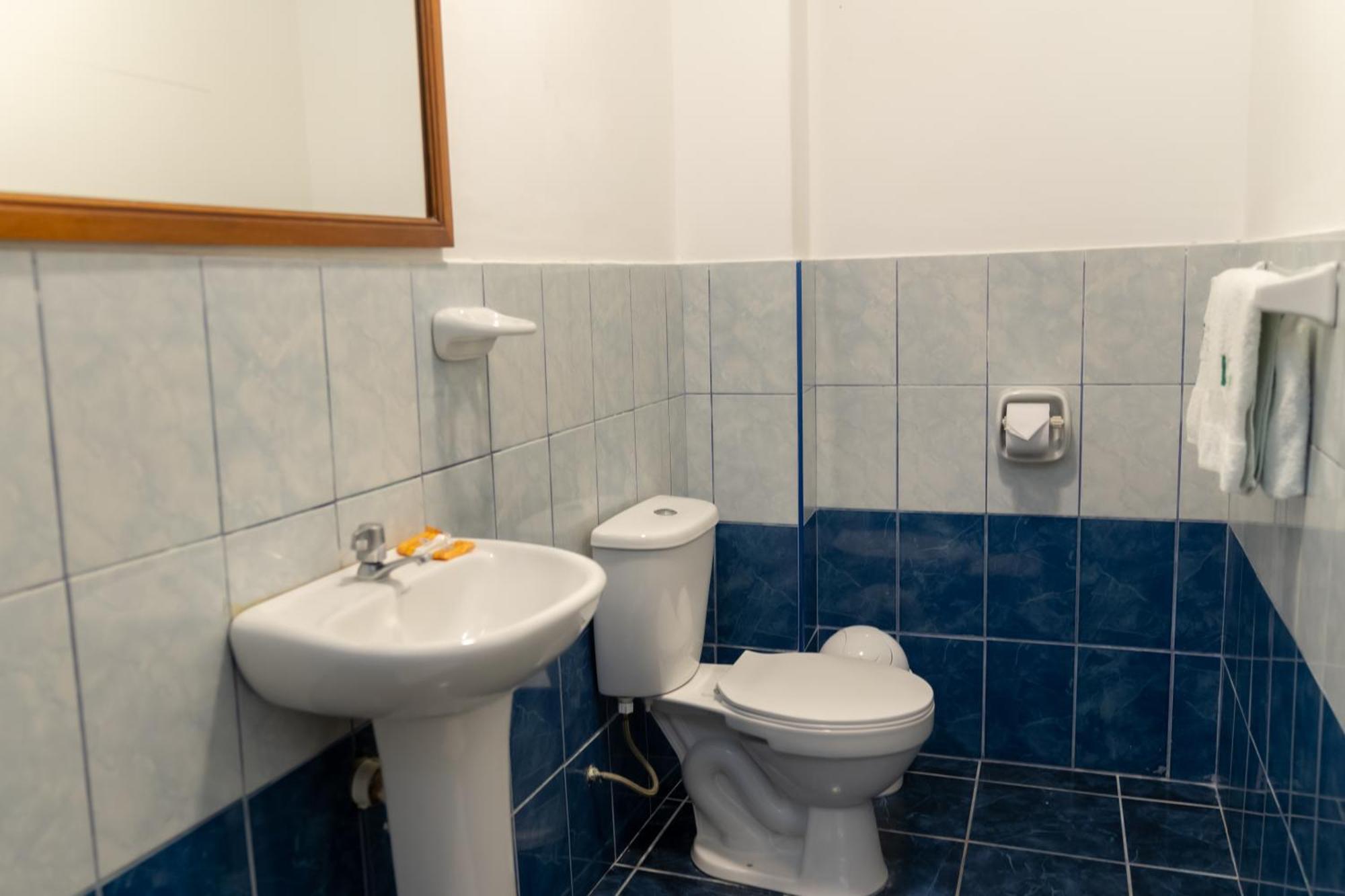 Hostal Los Frayles Паракас Екстер'єр фото