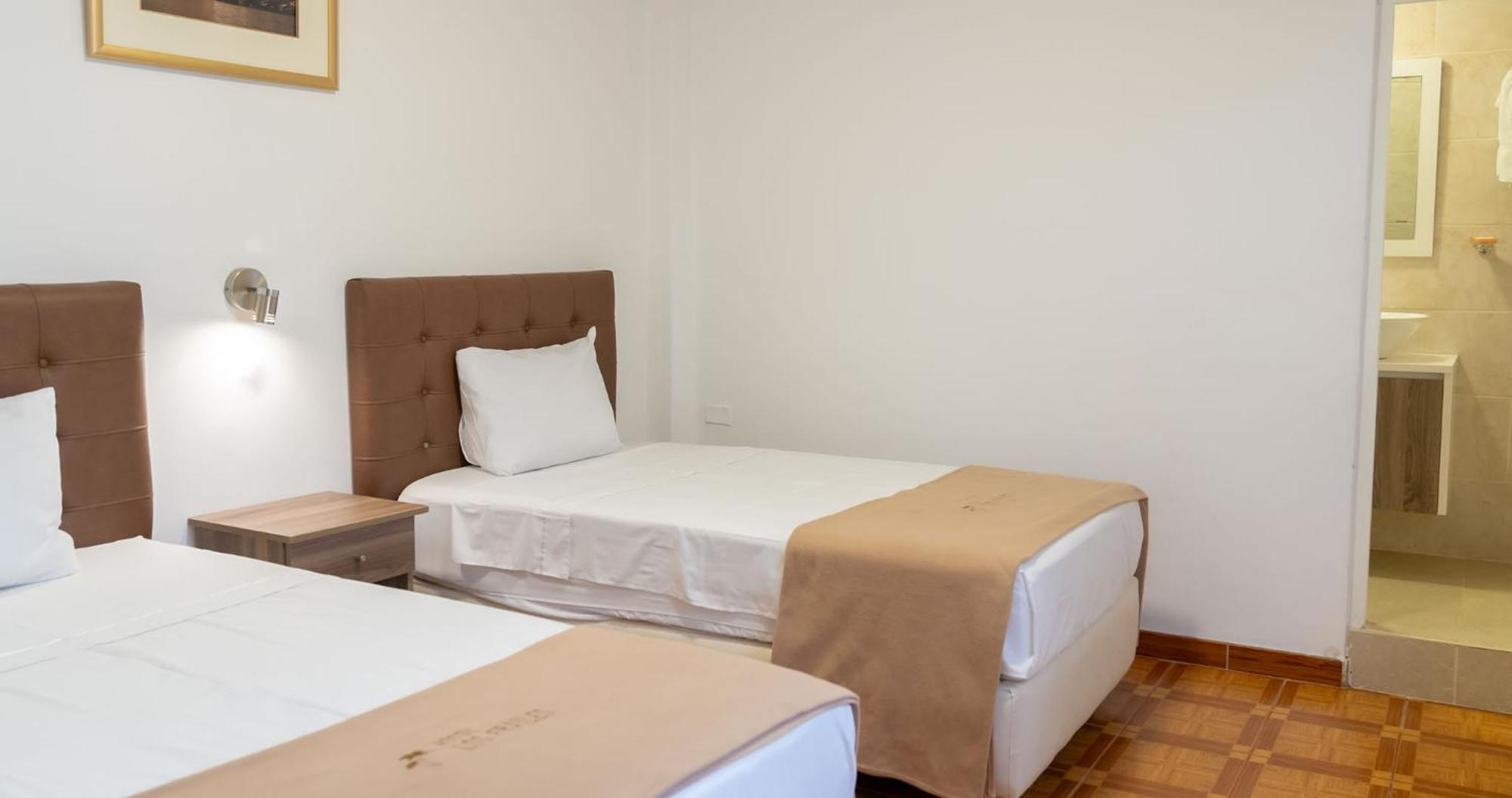 Hostal Los Frayles Паракас Екстер'єр фото